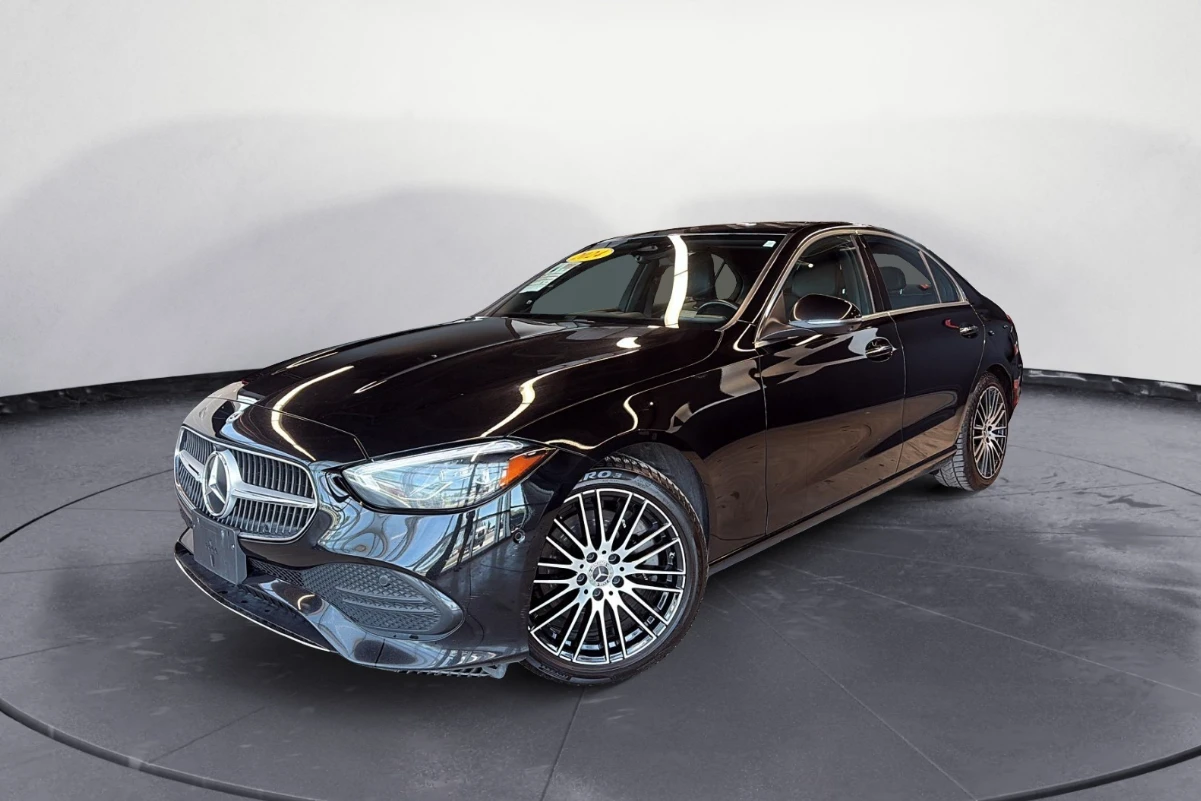 Mercedes-Benz C 300 * AMG* 360CAM* DISTRONIC* AMBIENT* SPORT WHEELS* B