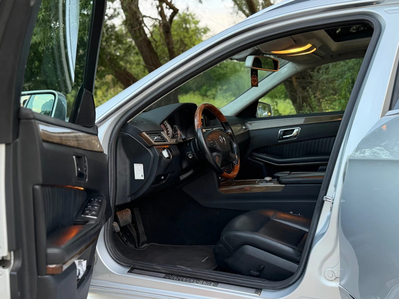 Mercedes-Benz E 350 Panorama massage obduhvane FULL FULL FULL FULL FUL, снимка 6 - Автомобили и джипове - 55377314