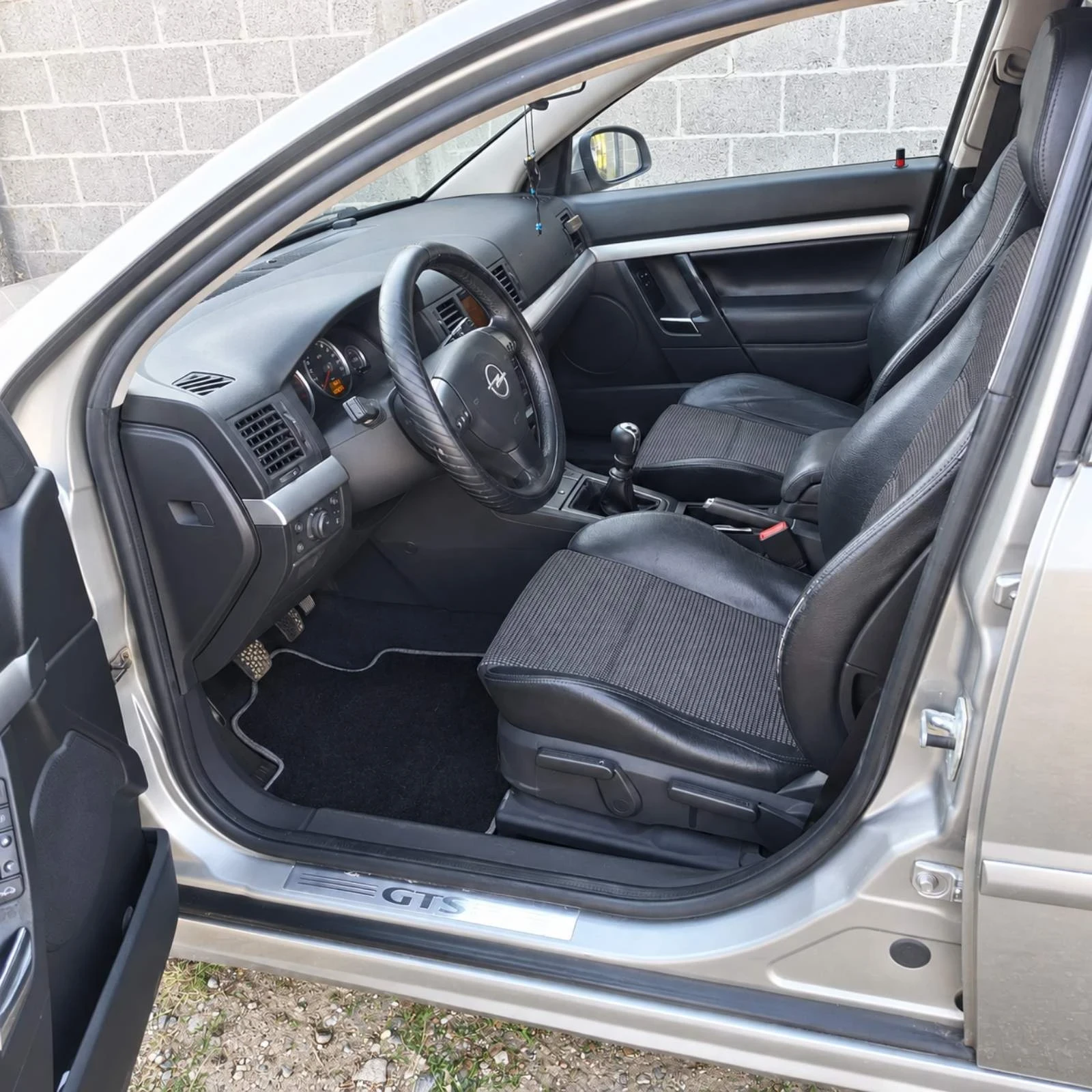 Opel Vectra C GTS, снимка 7 - Автомобили и джипове - 55779869