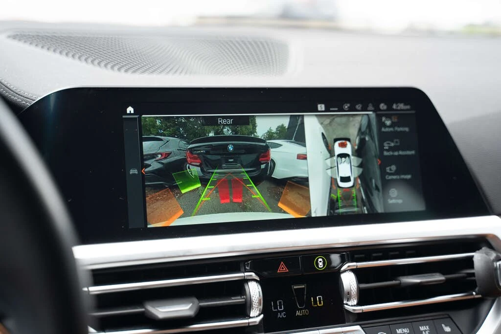 BMW 340 xDrive/360 камери/ HUD/ Harman Kardon/ Adaptive cr, снимка 13 - Автомобили и джипове - 55786589