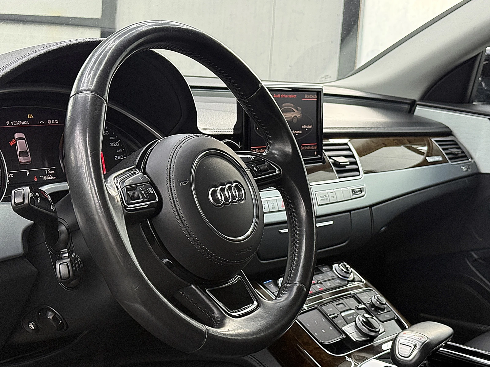 Audi A8 4.2TDI/MATRIX/ПОДГРЕВ ОБДУХВАНЕ ГЕРМАНИЯ ЛИЗИНГ, снимка 16 - Автомобили и джипове - 55949193