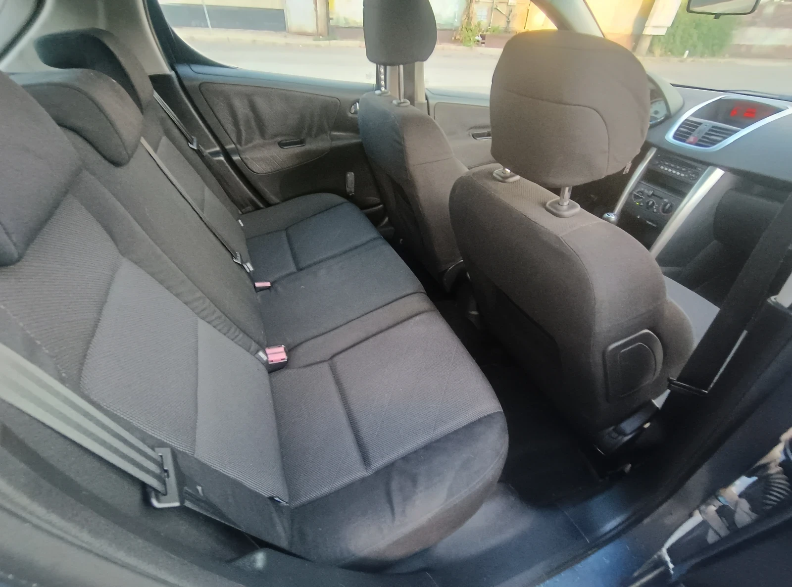 Peugeot 207 1.6 бензин , снимка 8 - Автомобили и джипове - 56665576