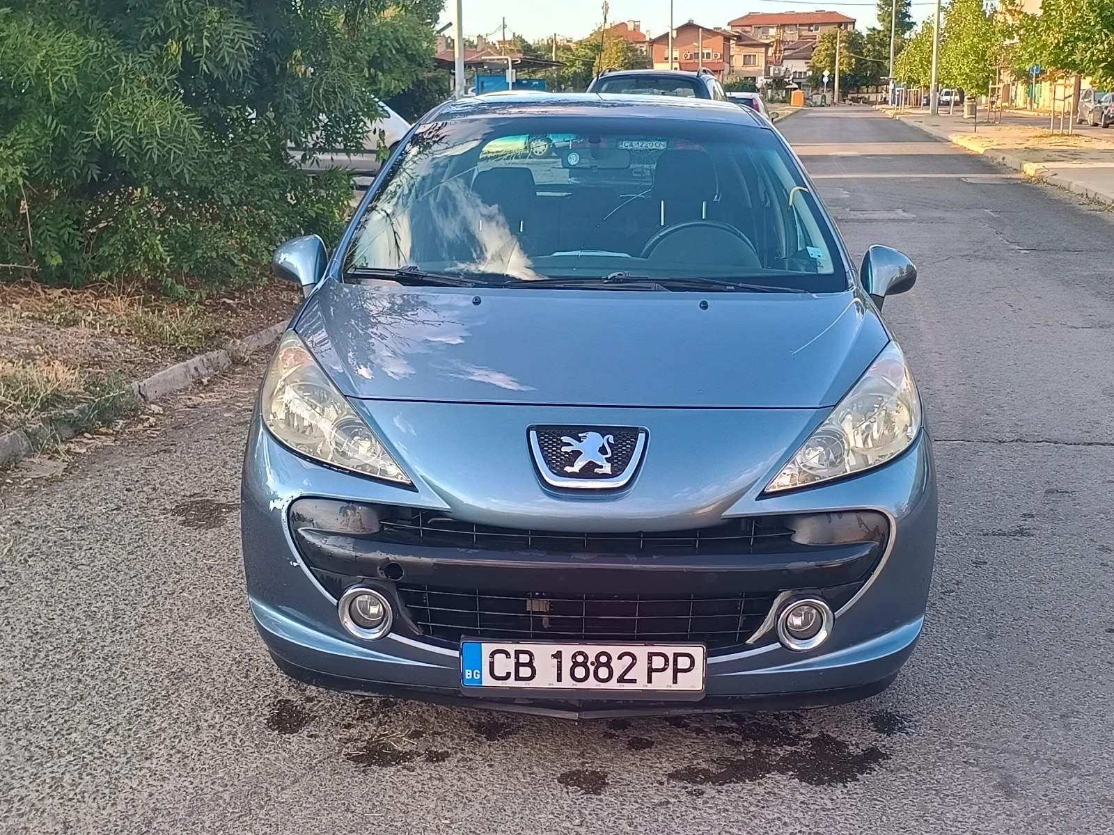 Peugeot 207 1.6 бензин 
