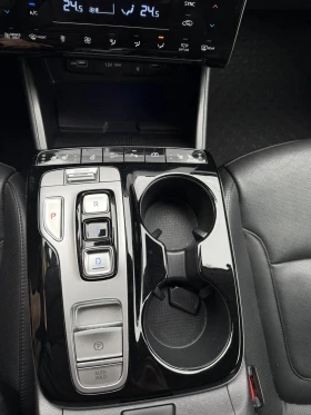 Hyundai Tucson  NX4 Hibrid Premium, снимка 9