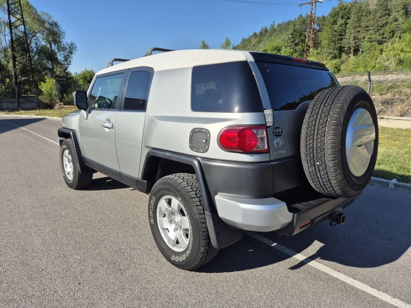 Toyota Fj cruiser 4.0 Ръчни Скорости 2010, снимка 7 - Автомобили и джипове - 46953009