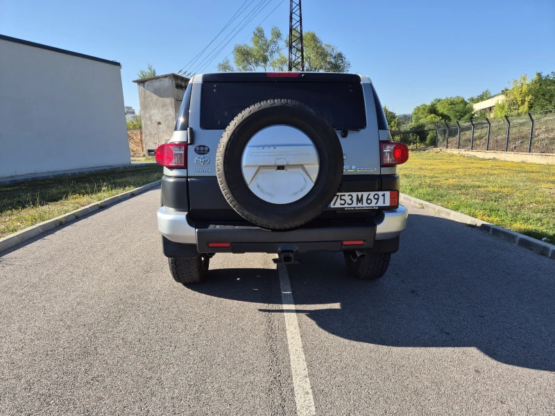 Toyota Fj cruiser 4.0 Ръчни Скорости 2010, снимка 9 - Автомобили и джипове - 46953009