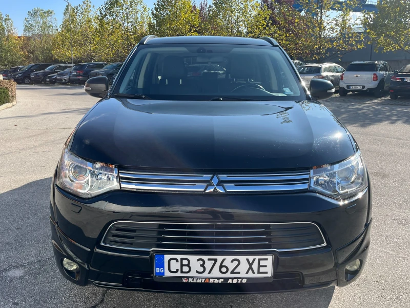 Mitsubishi Outlander 2.0i Hybrid, снимка 7 - Автомобили и джипове - 47796556