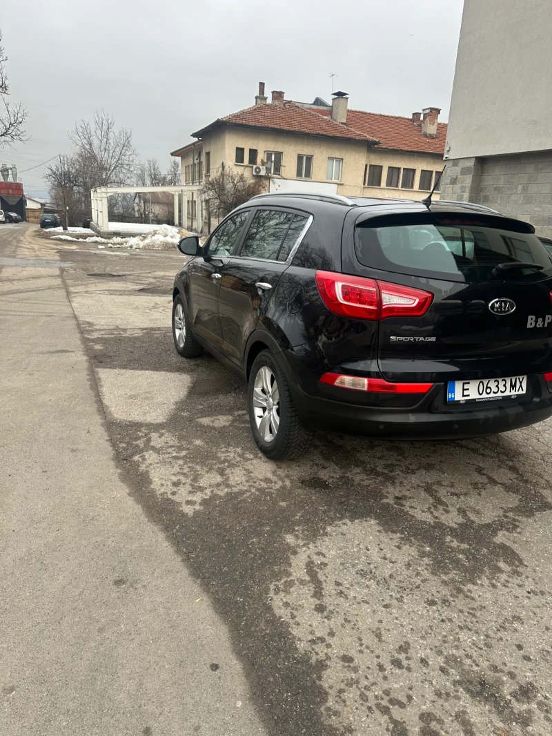 Kia Sportage, снимка 12 - Автомобили и джипове - 48671076