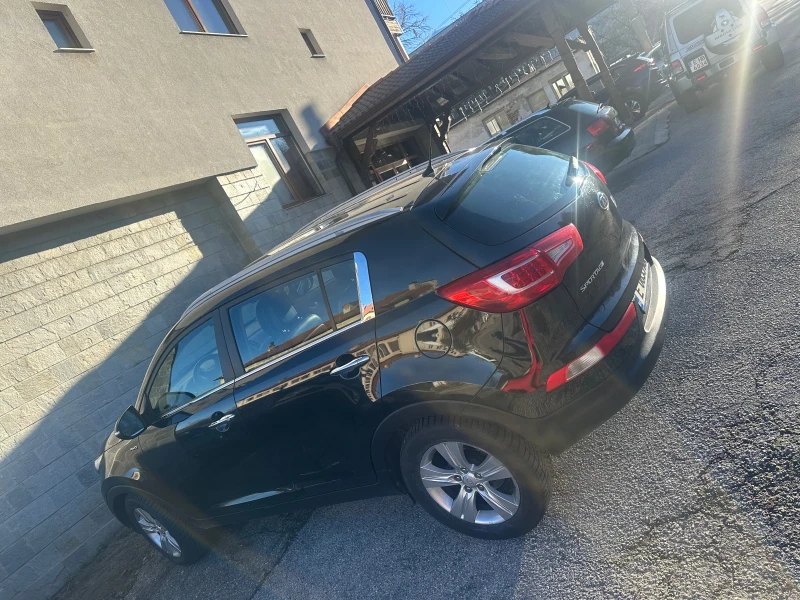 Kia Sportage, снимка 6 - Автомобили и джипове - 48386349