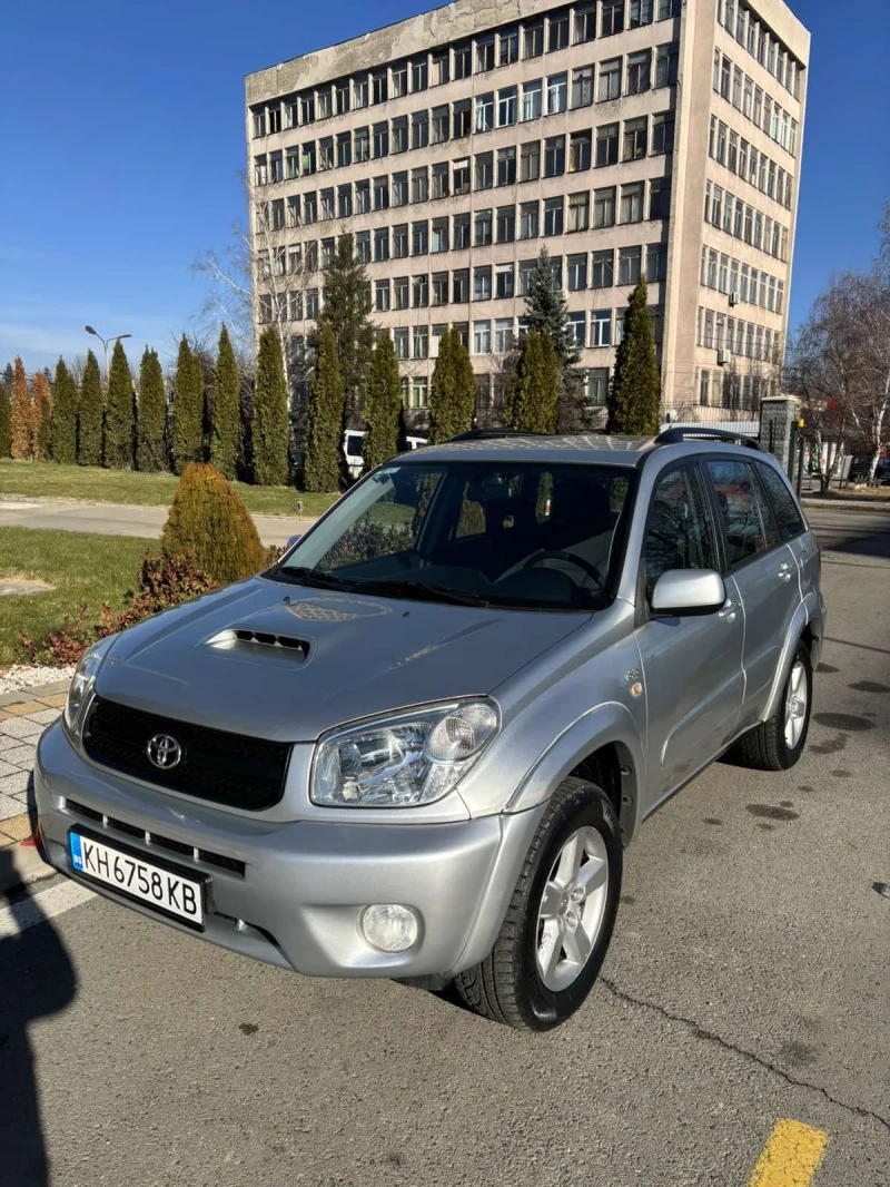 Toyota Rav4, снимка 1 - Автомобили и джипове - 48390918