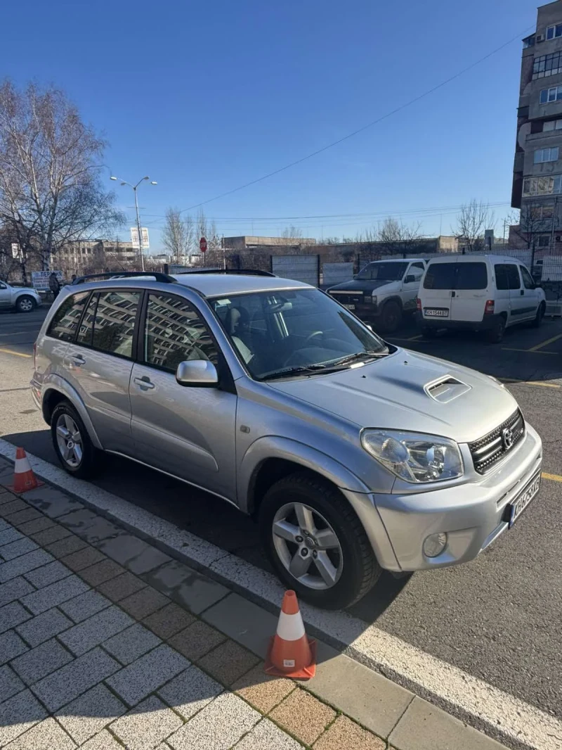 Toyota Rav4, снимка 2 - Автомобили и джипове - 48390918