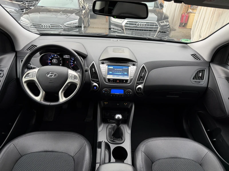 Hyundai IX35 2.0i-163к.с.* 4x4* С ПЪЛНА СЕРВИЗНА ИСТОРИЯ, снимка 10 - Автомобили и джипове - 52665522
