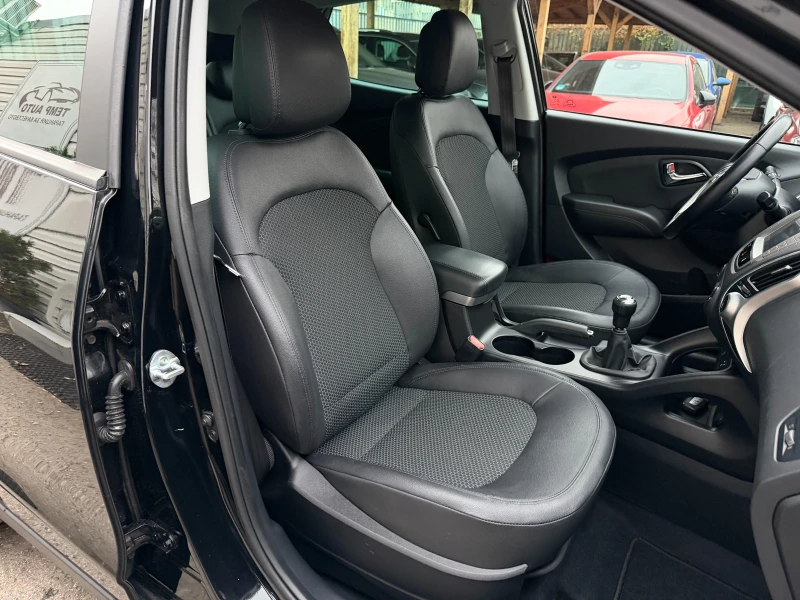 Hyundai IX35 2.0i-163к.с.* 4x4* С ПЪЛНА СЕРВИЗНА ИСТОРИЯ, снимка 15 - Автомобили и джипове - 52665522