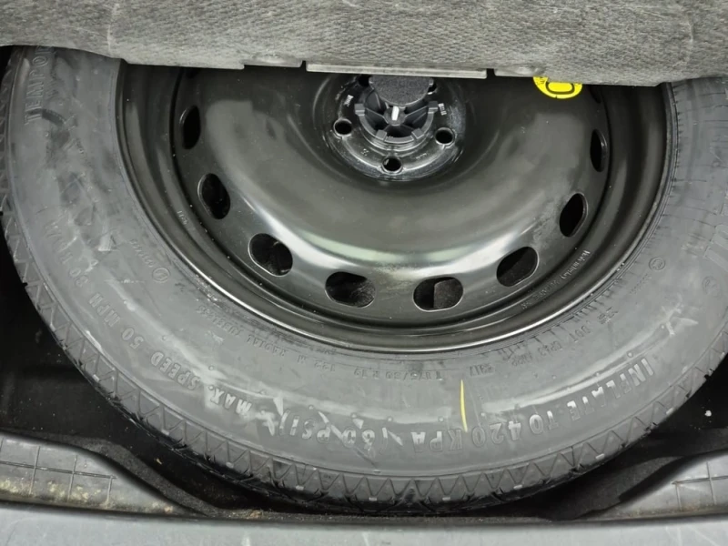 Land Rover Range Rover Velar 2018 R DYNAMIC SE* CARFAX * БЕЗ ПЪРВОНАЧАЛНА, снимка 14 - Автомобили и джипове - 52734707