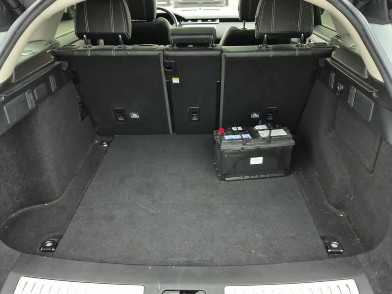 Land Rover Range Rover Velar 2018 R DYNAMIC SE* CARFAX * БЕЗ ПЪРВОНАЧАЛНА, снимка 13 - Автомобили и джипове - 52734707