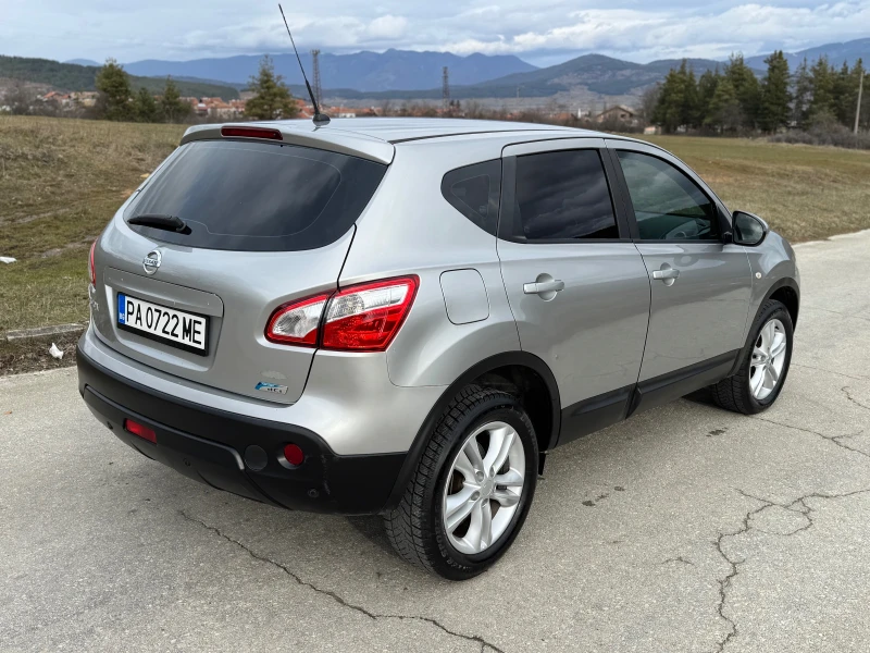 Nissan Qashqai 1.5 DCI EURO5 Навигация Обслужен, снимка 2 - Автомобили и джипове - 52990668