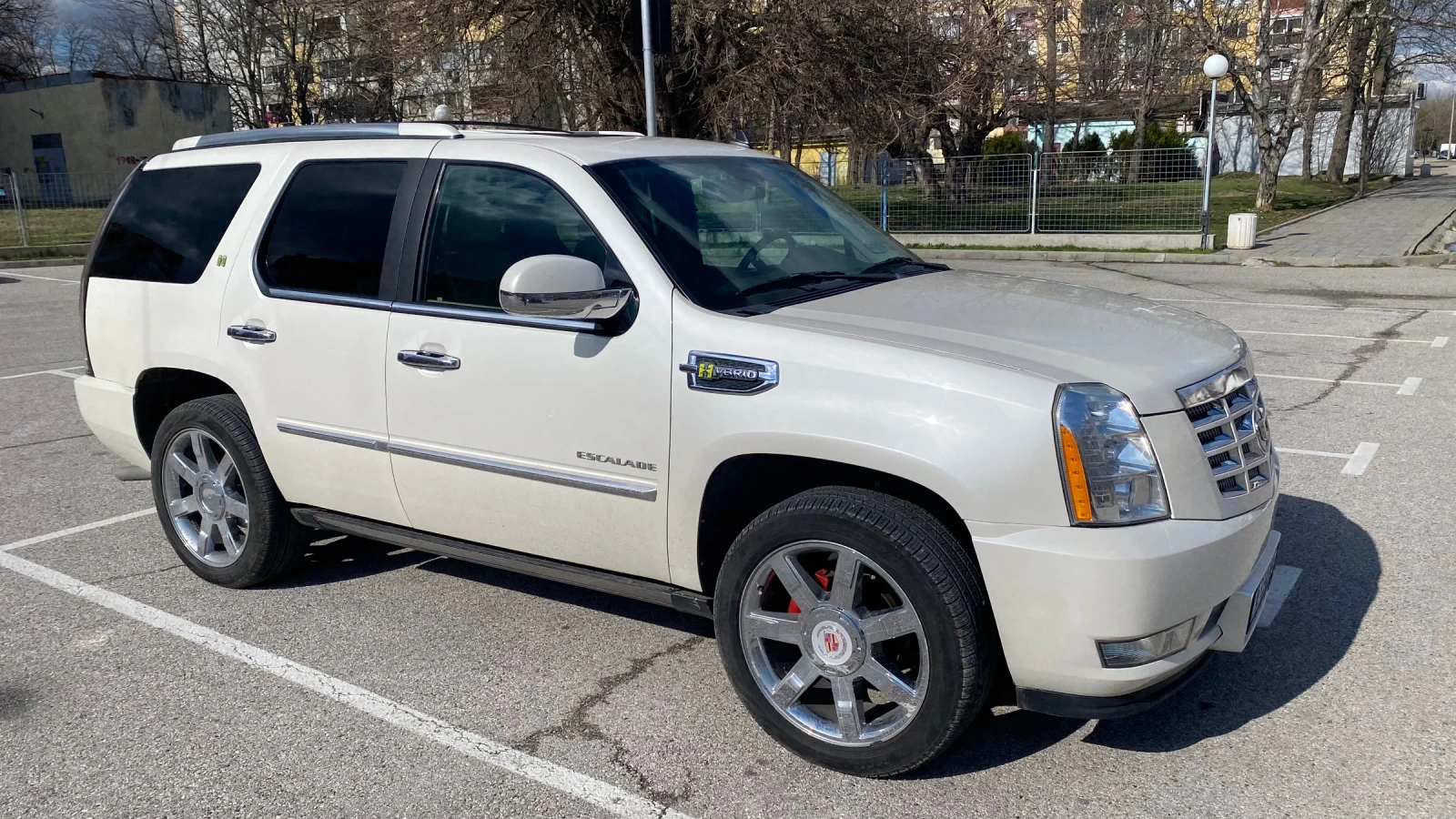 Cadillac Escalade 6.0 hybrid  | Mobile.bg — изображение 11
