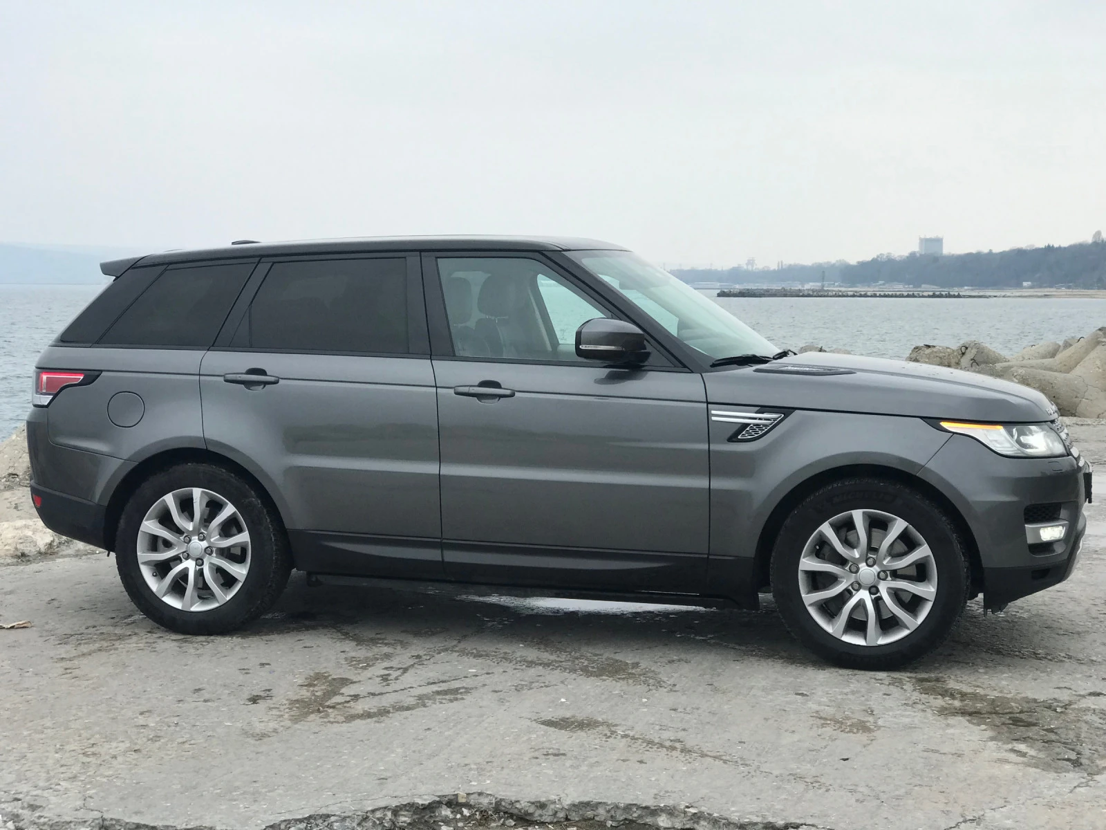 Land Rover Range Rover Sport HSE 3.0SDV6 306кс 6+ 1 с ДДС - изображение 4