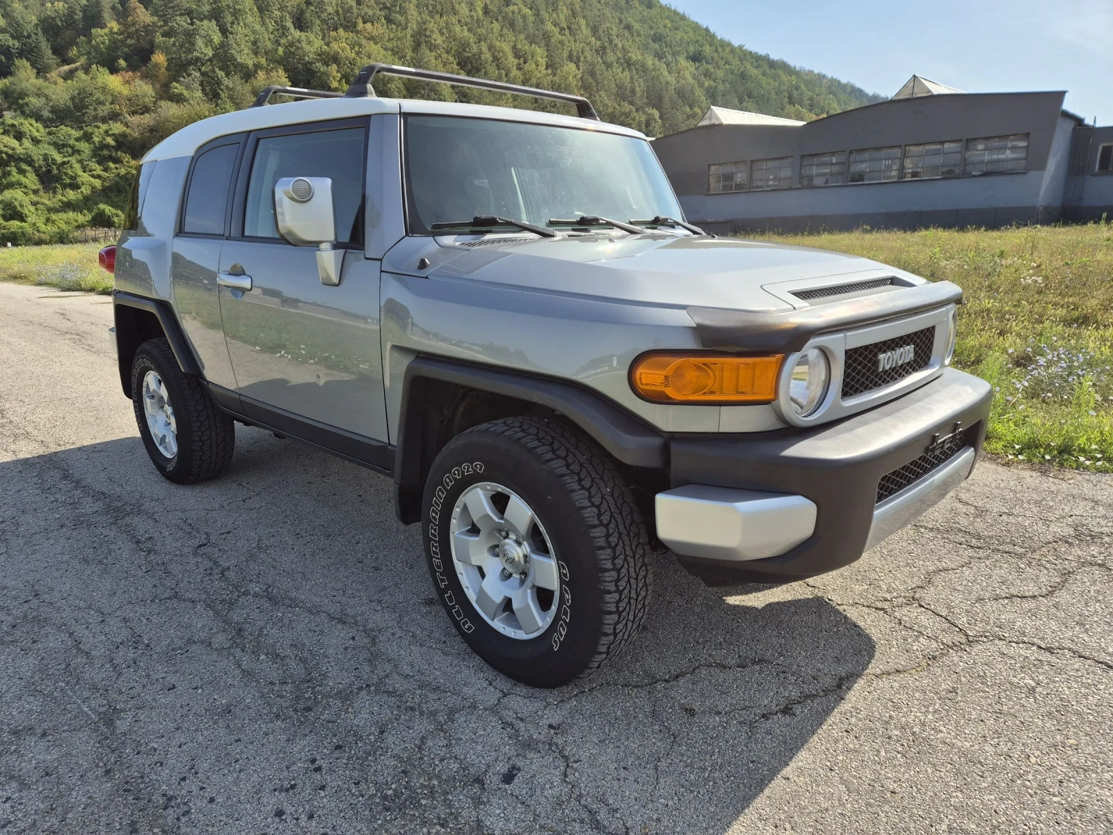 Toyota Fj cruiser 4.0 Ръчни Скорости 2010 - изображение 3