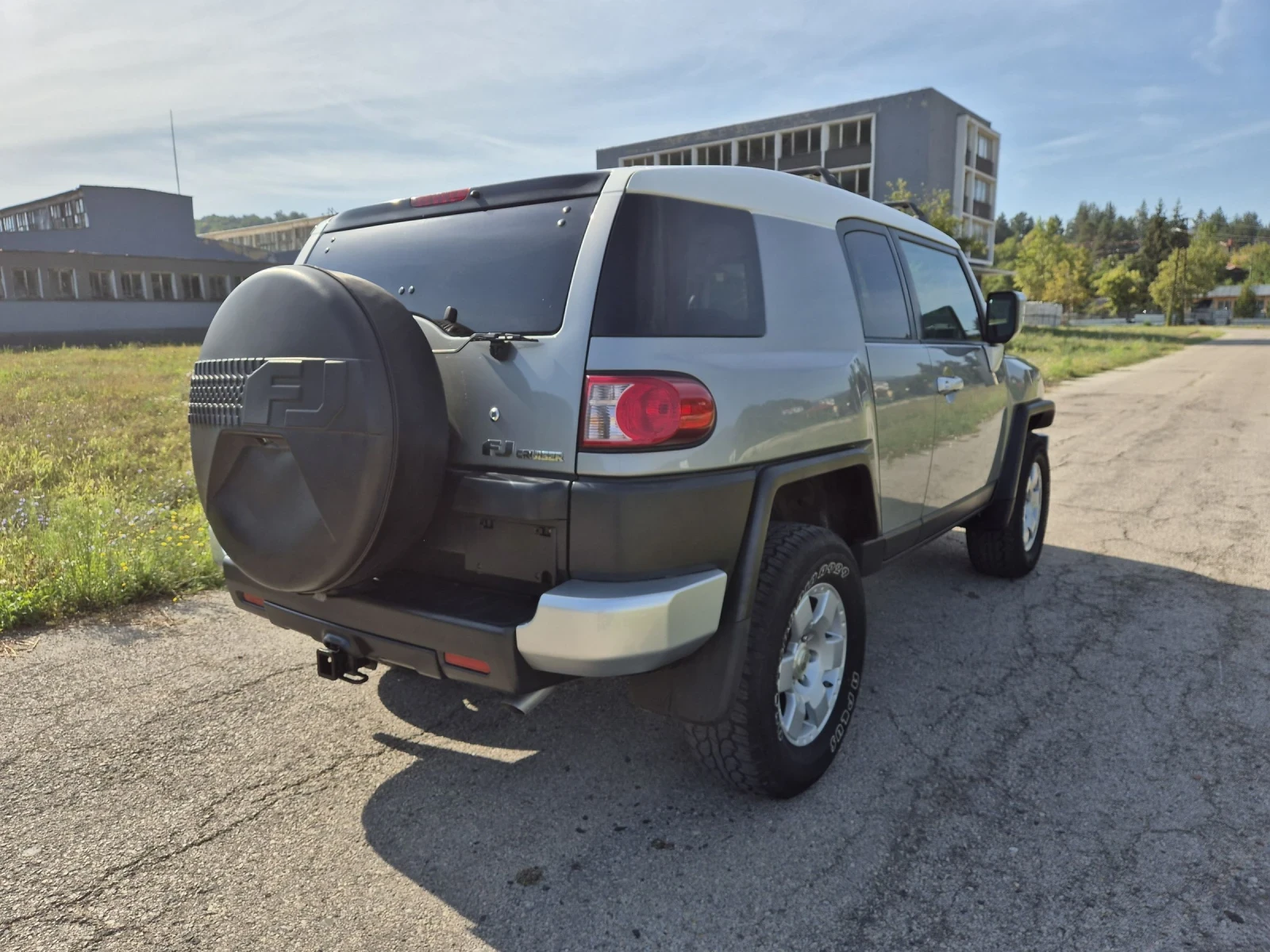 Toyota Fj cruiser 4.0 Ръчни Скорости 2010 - изображение 5