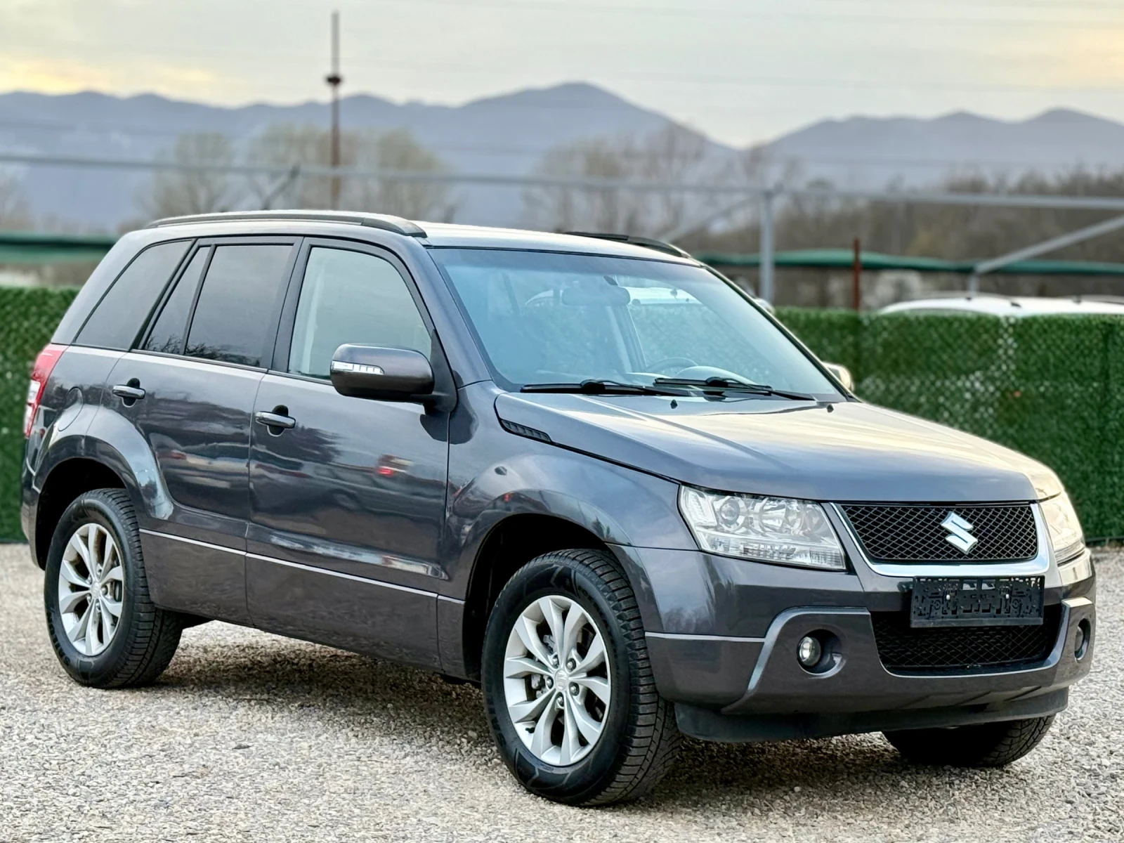 Suzuki Grand vitara 1.9DDIS 4x4* Keyless Go* FACELIFT | Mobile.bg — изображение 1