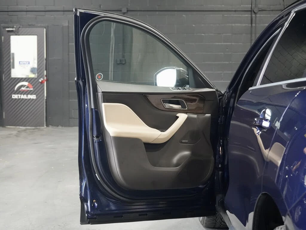 Jaguar F-PACE AWD* KEYLESS* PANORAMA* АвтоКредит(ЦЕНА ДО БГ) - изображение 6