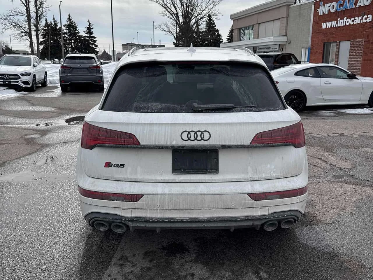 Audi SQ5 * Progressiv * DISTRONIC* BOSE* + ГУМИ С ДЖАНТИ*  - изображение 4