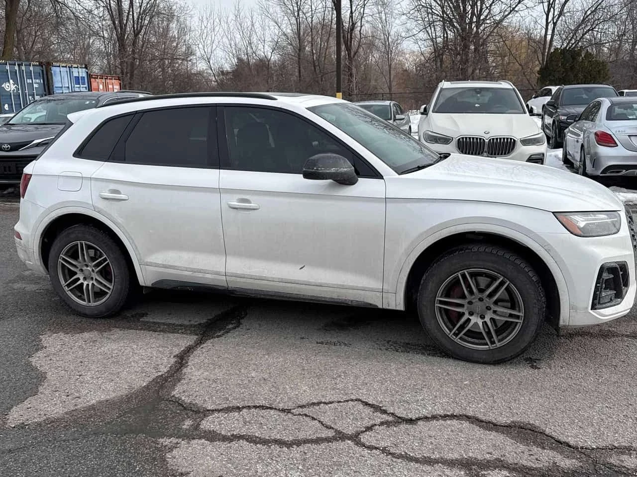 Audi SQ5 * Progressiv * DISTRONIC* BOSE* + ГУМИ С ДЖАНТИ* , снимка 15 - Автомобили и джипове - 53728274