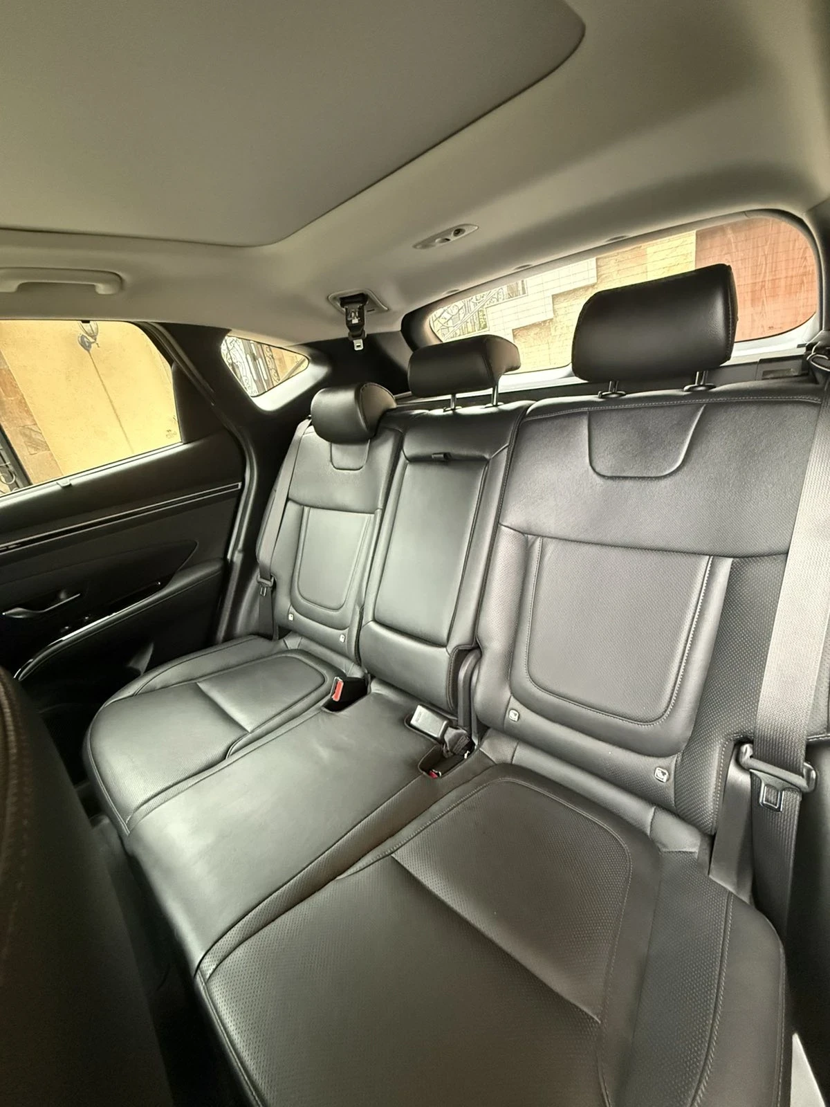 Hyundai Tucson  NX4 Hibrid Premium, снимка 8 - Автомобили и джипове - 53979032