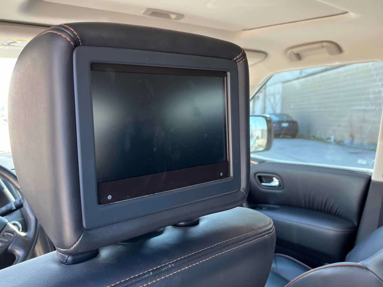 Nissan Armada * 4x4 Platinum * 2 �����* PANO* KEYLESS* �������*  | Mobile.bg � ����������� 17