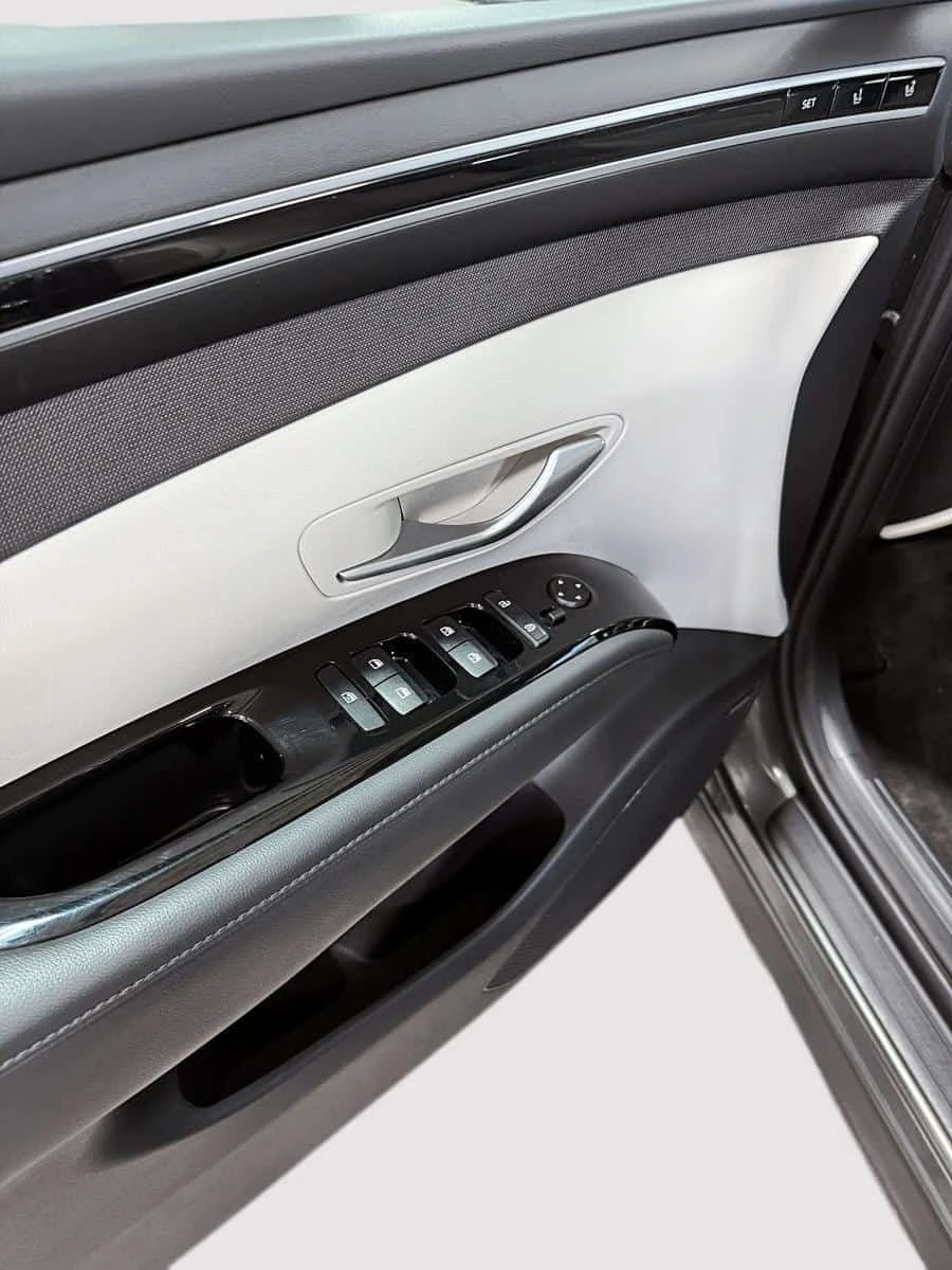 Hyundai Tucson * Ultimate* 2 КЛЮЧА* PANO* KEYLESS* ПОДГРЕВ* , снимка 6 - Автомобили и джипове - 54337809