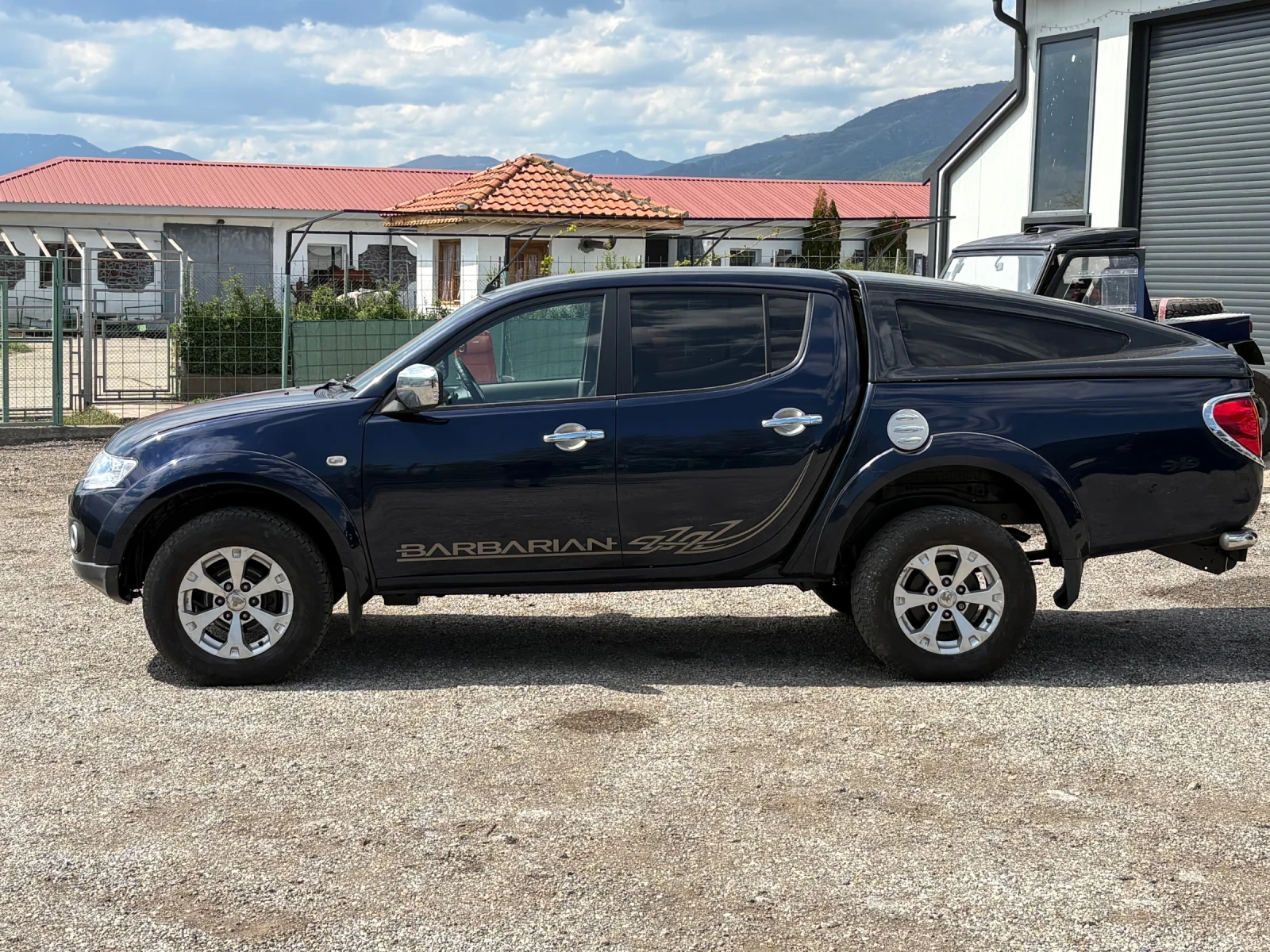 Mitsubishi L200, снимка 5 - Автомобили и джипове - 54444626
