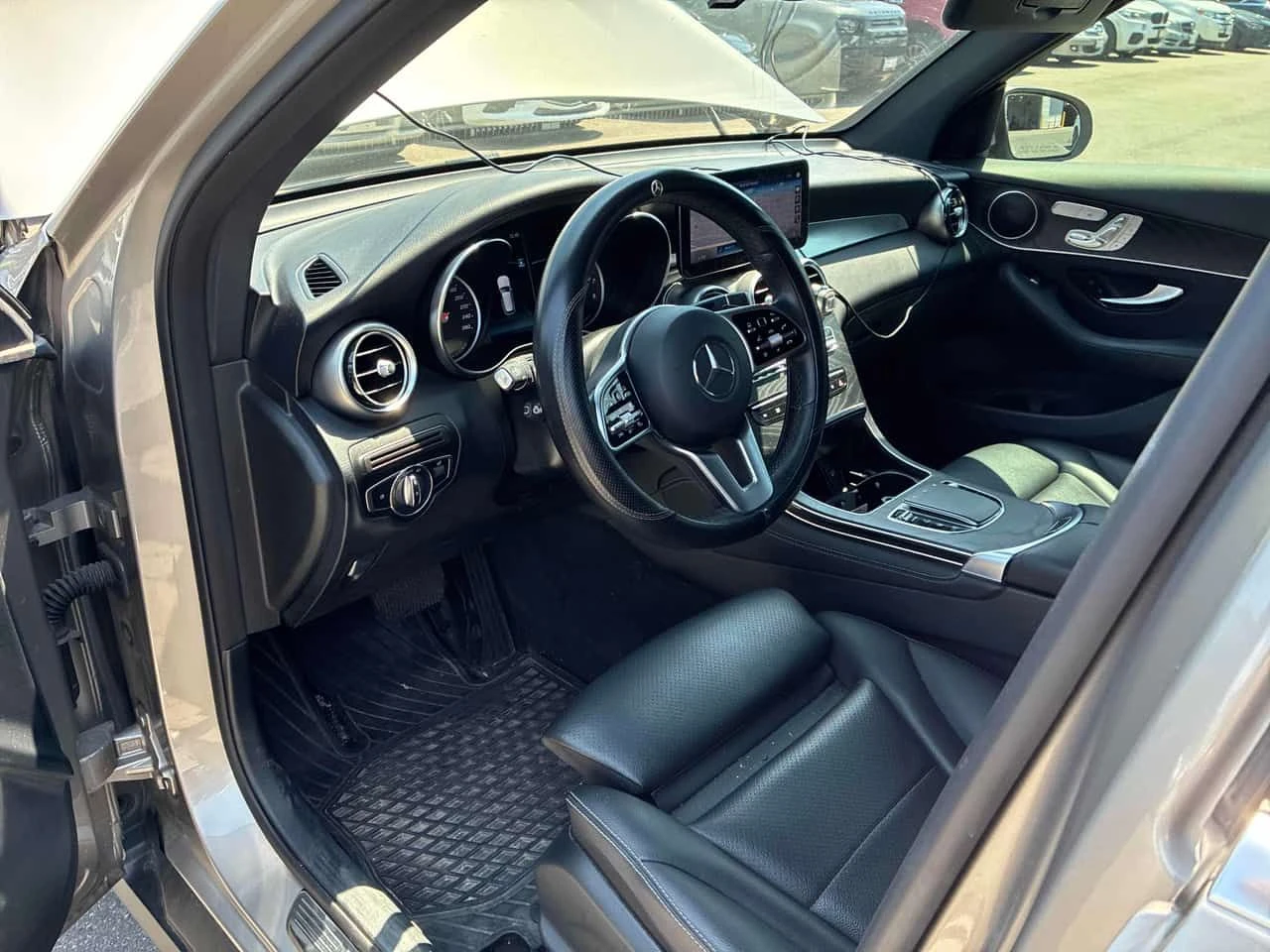 Mercedes-Benz GLC * 300 * CARFAX * ЦЕНА ДО БГ, снимка 8 - Автомобили и джипове - 55251771