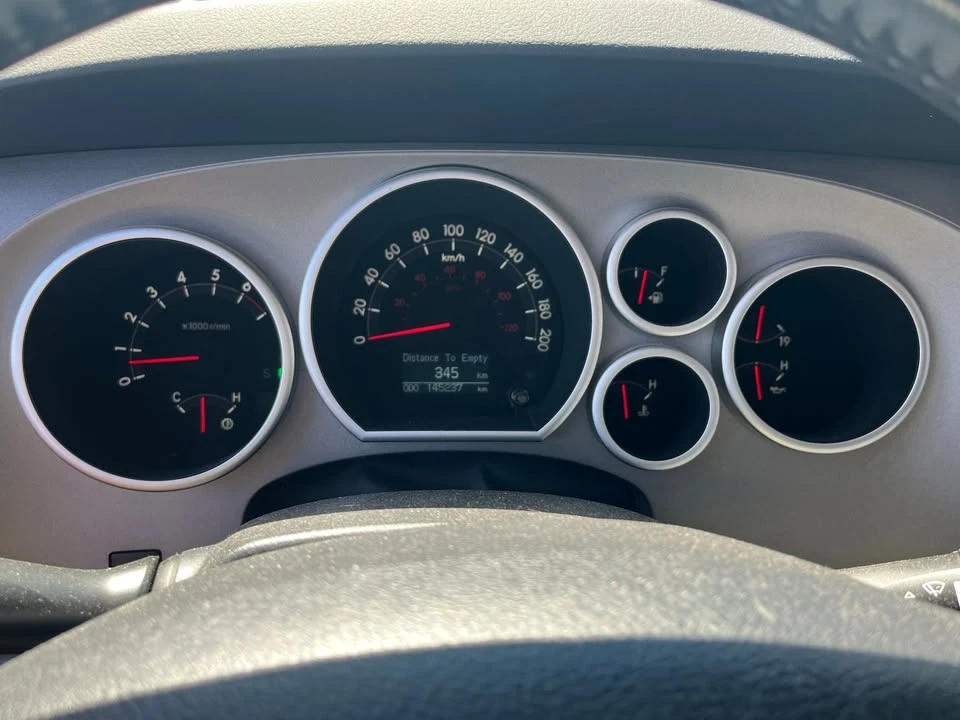 Toyota Sequoia * Limited* АВТОКРЕДИТ БЕЗ ПЪРВОНАЧАЛНА ВНОСКА* , снимка 9 - Автомобили и джипове - 55778947
