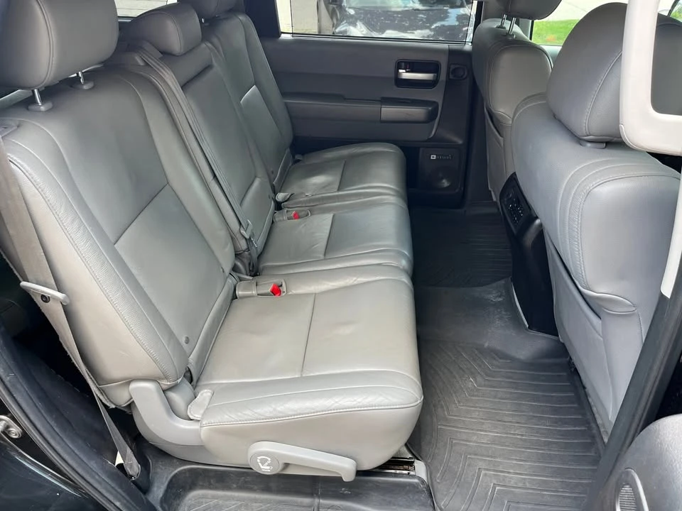 Toyota Sequoia * Limited* АВТОКРЕДИТ БЕЗ ПЪРВОНАЧАЛНА ВНОСКА* , снимка 12 - Автомобили и джипове - 55778947