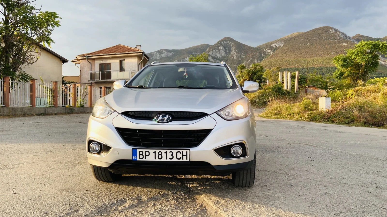 Hyundai IX35 Перфектен 2.0 CRDi - 4x4 - 136 конски сили, снимка 3 - Автомобили и джипове - 56162246