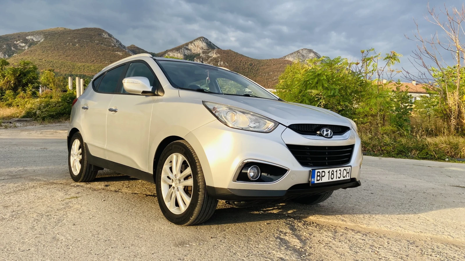 Hyundai IX35 Перфектен 2.0 CRDi - 4x4 - 136 конски сили, снимка 4 - Автомобили и джипове - 56162246