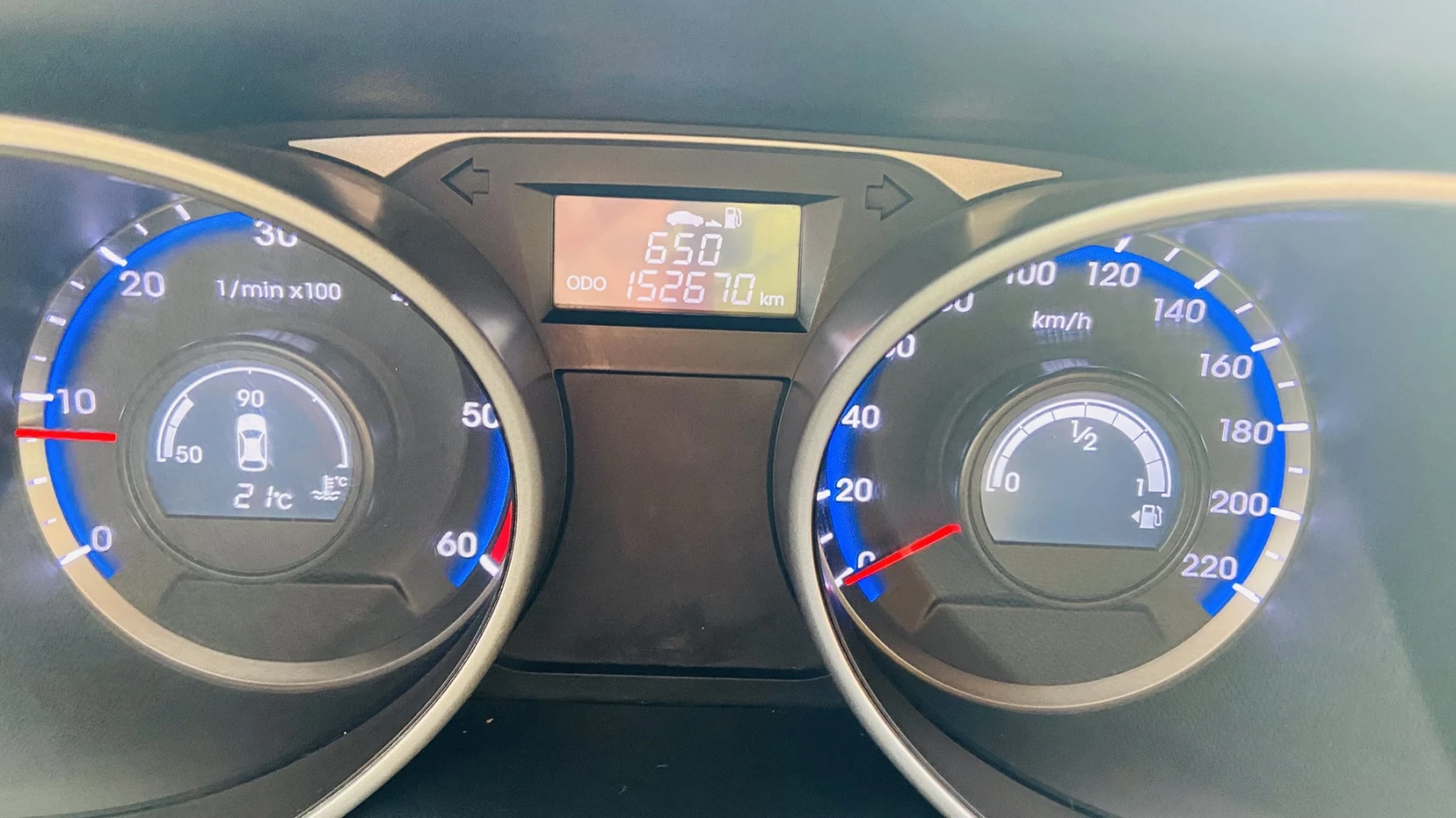 Hyundai IX35 Перфектен 2.0 CRDi - 4x4 - 136 конски сили, снимка 13 - Автомобили и джипове - 56162246