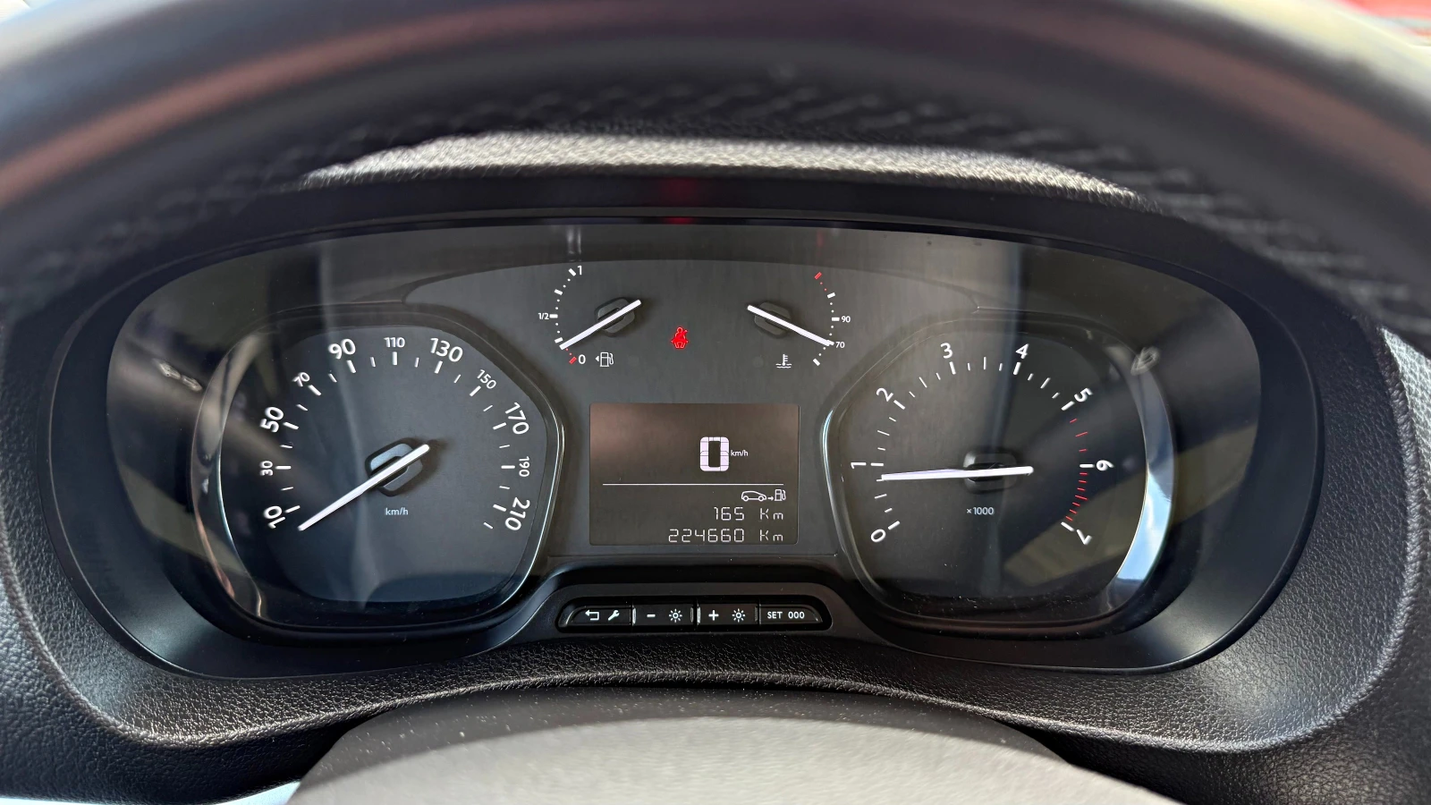 Peugeot Traveller 1.5HDI 8Mеста Евро-6Д, снимка 11 - Бусове и автобуси - 54259324