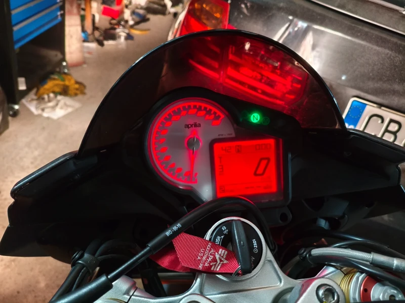 Aprilia Tuono, снимка 10 - Мотоциклети и мототехника - 52840202