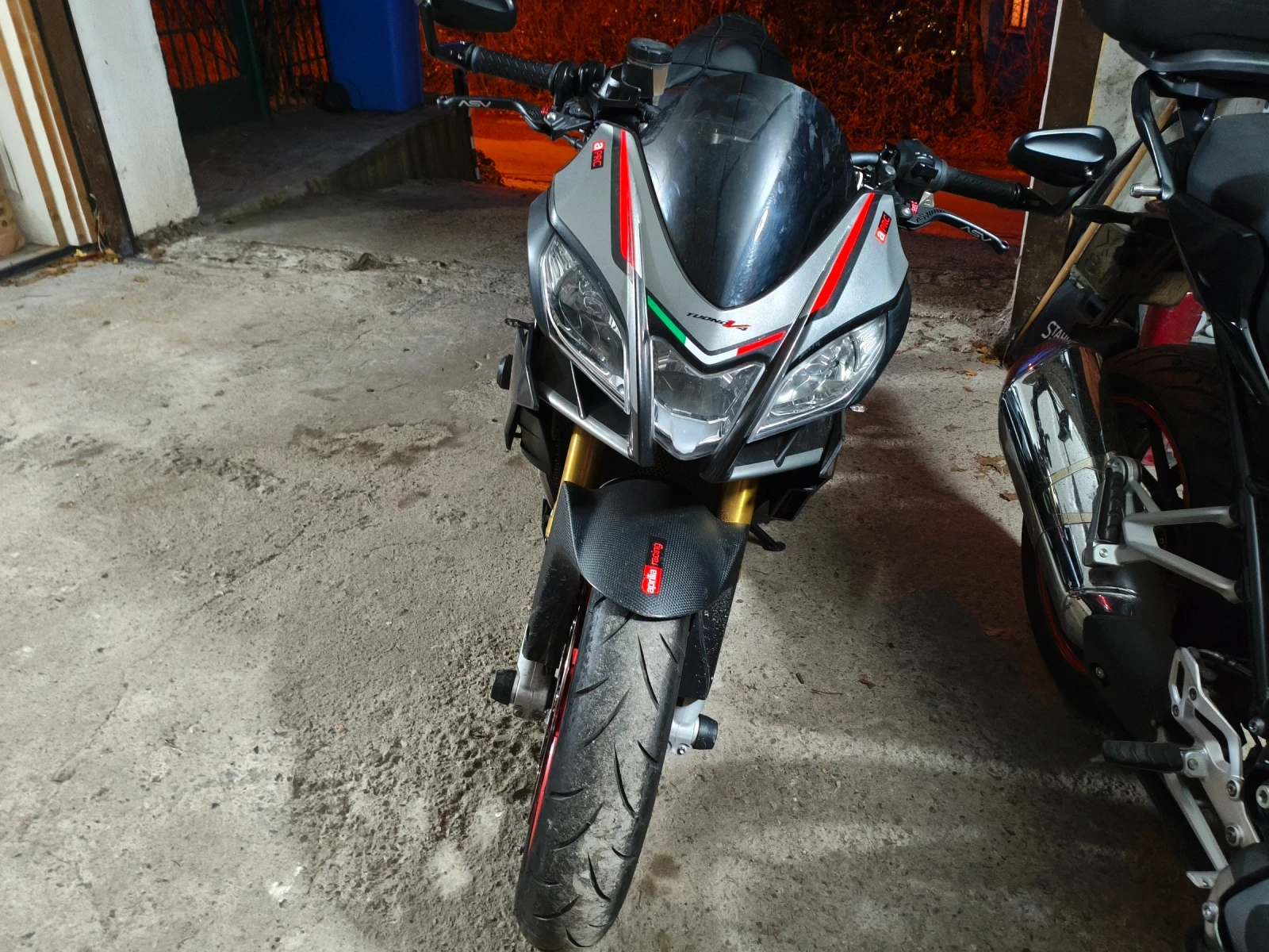 Aprilia Tuono  - изображение 5