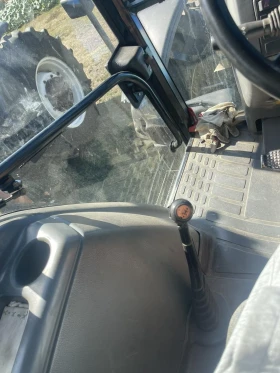 Трактор New Holland TL100 A, снимка 3