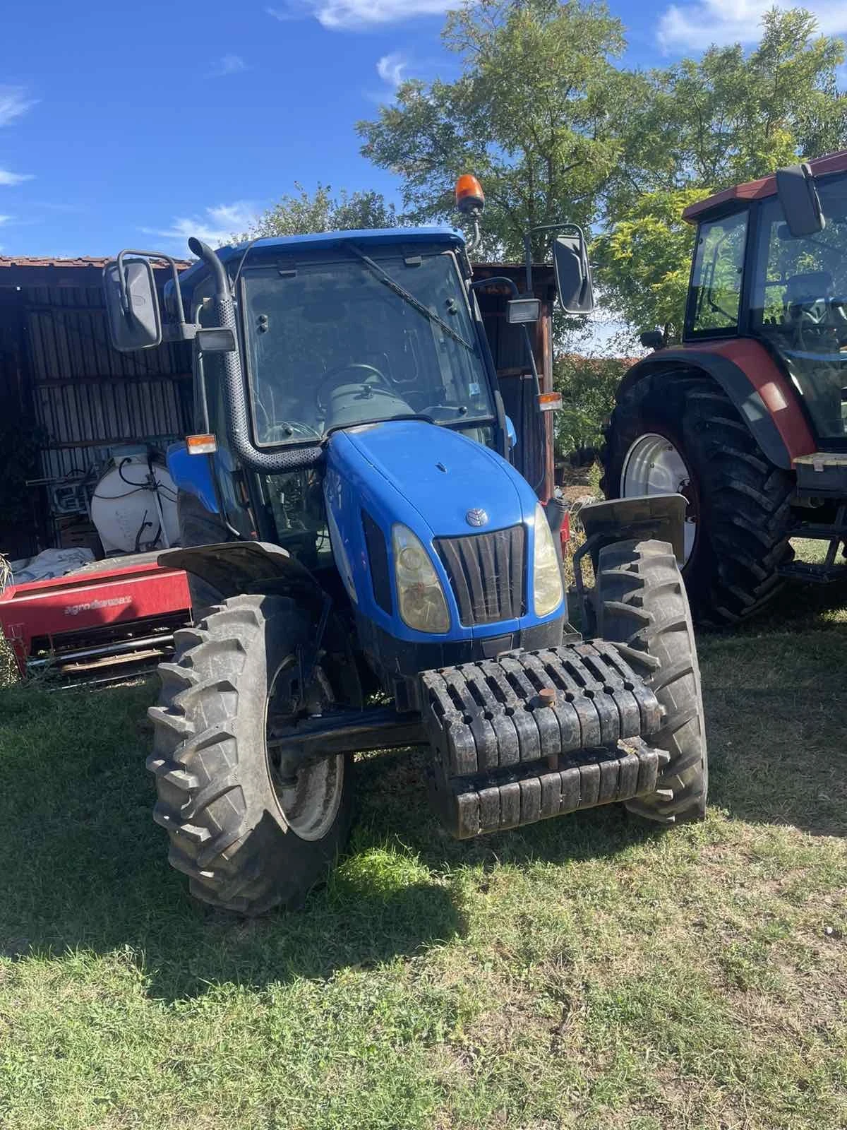 Трактор New Holland TL100 A, снимка 1