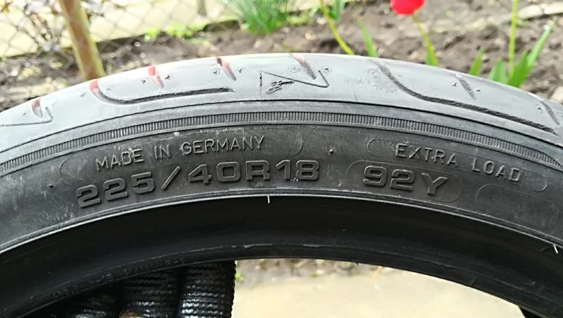 Гуми Летни 225/40R18, снимка 7 - Гуми и джанти - 25085597