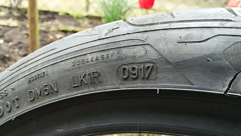 Гуми Летни 225/40R18, снимка 8 - Гуми и джанти - 25085597