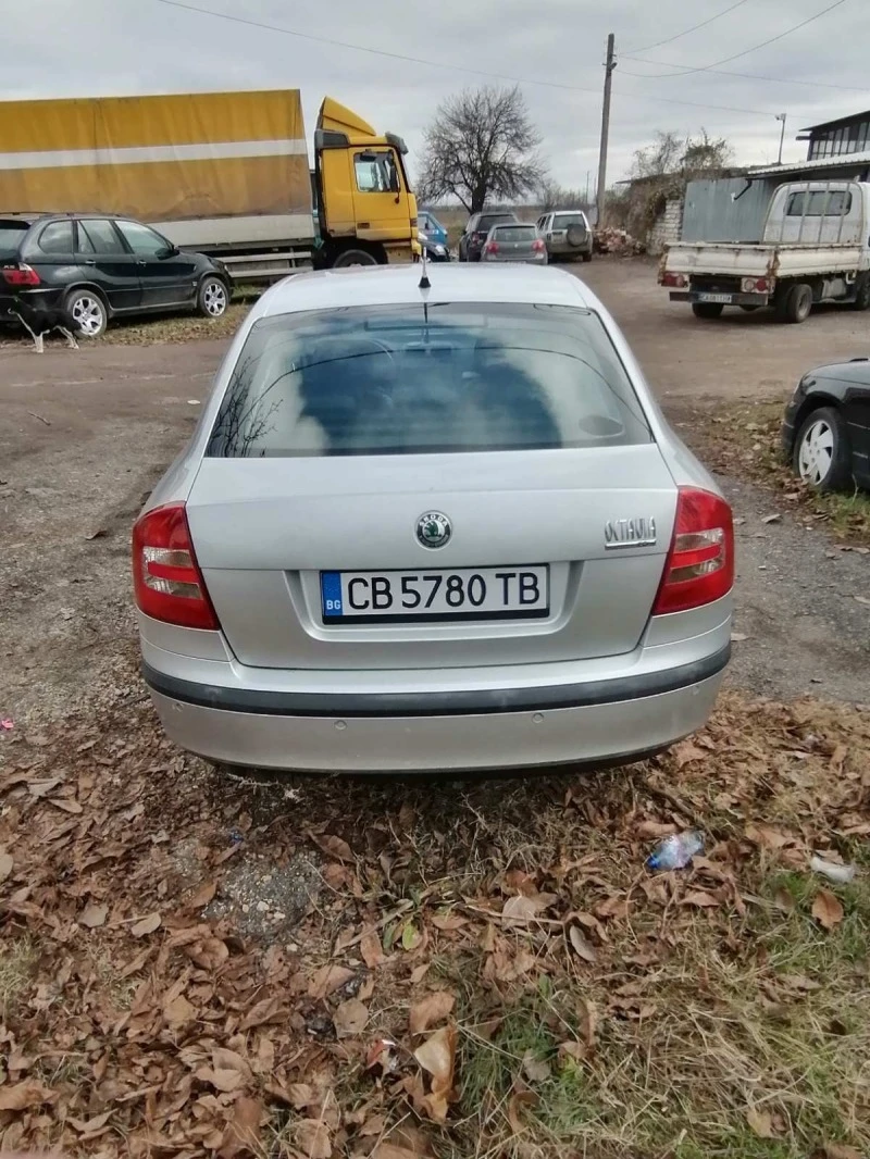 Skoda Octavia 2.0FSI ВНОС ШВАЙЦАРИЯ, снимка 3 - Автомобили и джипове - 47234236