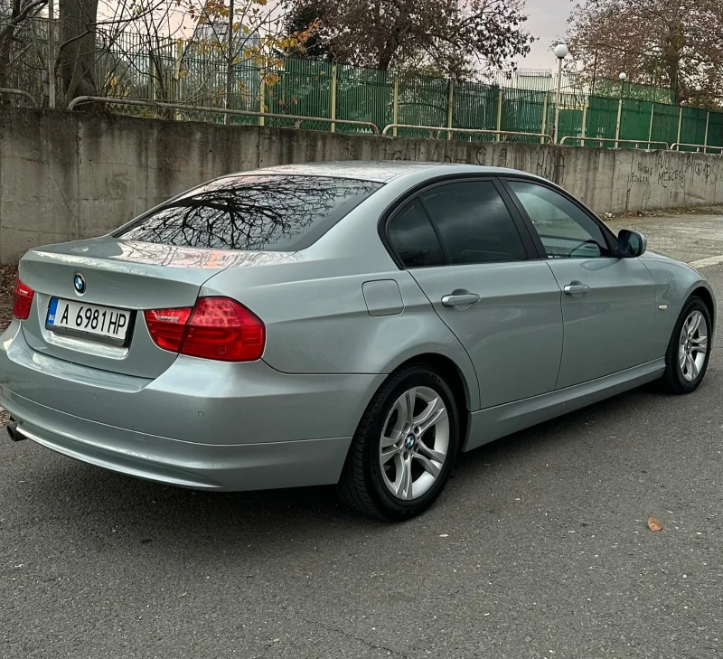 BMW 320 320i, снимка 3 - Автомобили и джипове - 48131202