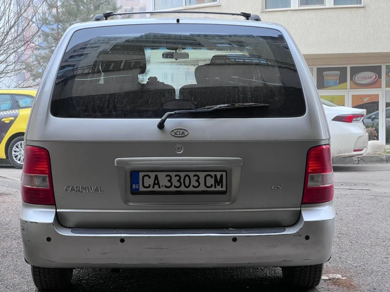 Kia Carnival, снимка 5 - Автомобили и джипове - 48600806