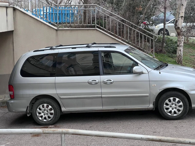 Kia Carnival, снимка 8 - Автомобили и джипове - 48600806