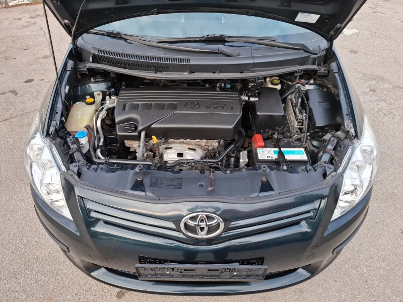 Toyota Auris 1.33i 100hp * EURO 5 * КЛИМАТИК * , снимка 9 - Автомобили и джипове - 48815600